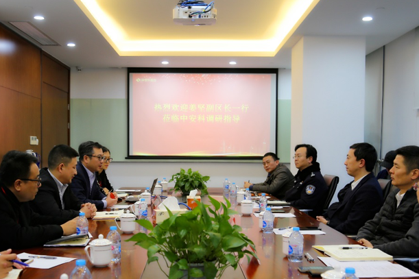 普陀區(qū)副區(qū)長(zhǎng)、區(qū)公安分局局長(zhǎng)姜堅(jiān)蒞臨中安科調(diào)研